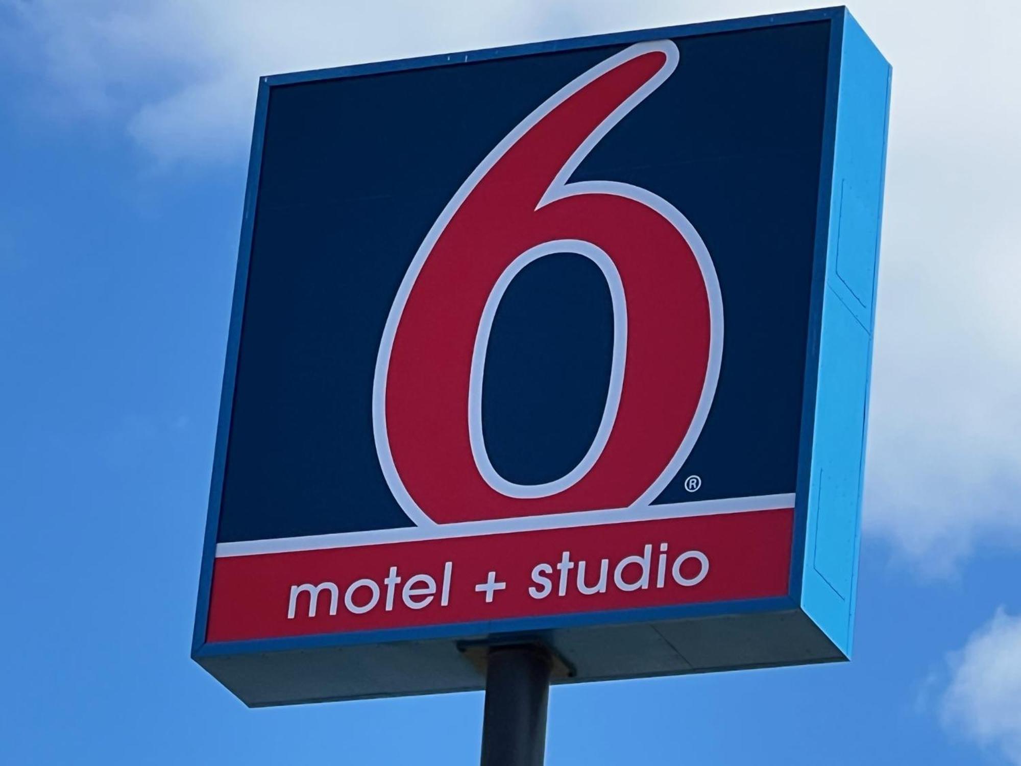 Motel 6-Lafayette, In Buitenkant foto